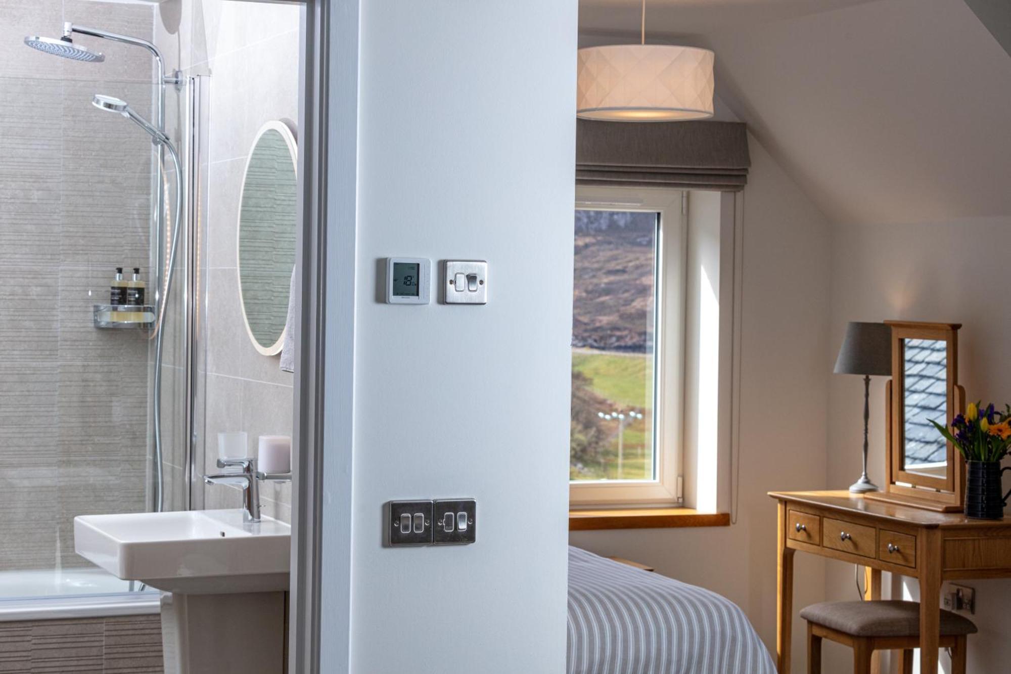 Croft Cottage Ullapool Room photo